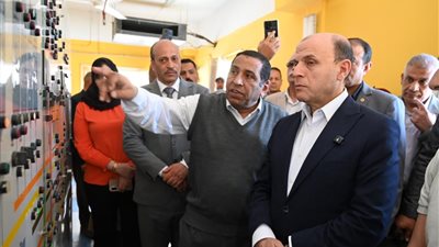 محافظ الغربية يتفقد صوامع القمح بمدينة طنطا لمتابعة منظومة الاستلام 