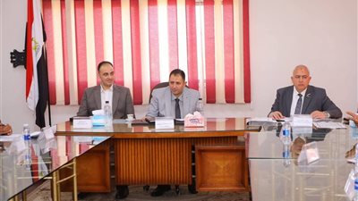 جولة جديدة لمحافظ دمياط بكفر سعد للاستماع لشكاوى المواطنين وتقديم حلول فورية