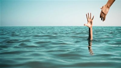 شرطة المسطحات المائية تنقذ عاطل بعد قفزه من أعلى كوبرى امبابه