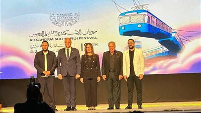 وزيرة الثقافة تؤكد دعم الدولة للسينما خلال افتتاح مهرجان الإسكندرية 