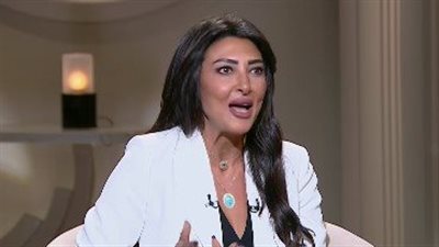 رنا أبو الريش تحذر من قسوة السوشيال ميديا: تستخدم ضد الفنانيين