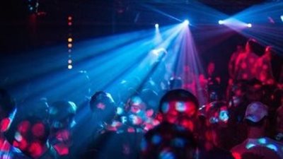 مواعيد تشغيل جديدة للديسكوهات صيفًا حتى الرابعة صباحًا.. فيديو
