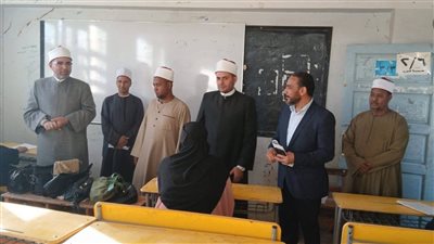 الأزهر يشدد على تكافؤ الفرص وتوفير بيئة امتحانية مناسبة بدارسي أروقة الصعيد