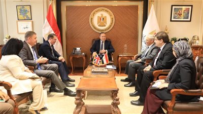 وزير التعليم العالي يبحث مع السفير البريطاني تعزيز التعاون المشترك