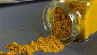    هل شرب ماء الكركم يقوي المناعة ويقلل الالتهاب فعلا أم لا