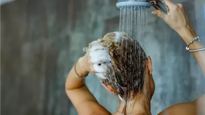 هل الاستحمام اليومي مضر بالصحة؟.. إليك الحقيقة الصادمة