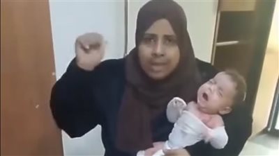 «ابني بيموت قدام عيني».. استغاثه أم بعد رفض إدخال طفلها العناية المركزة