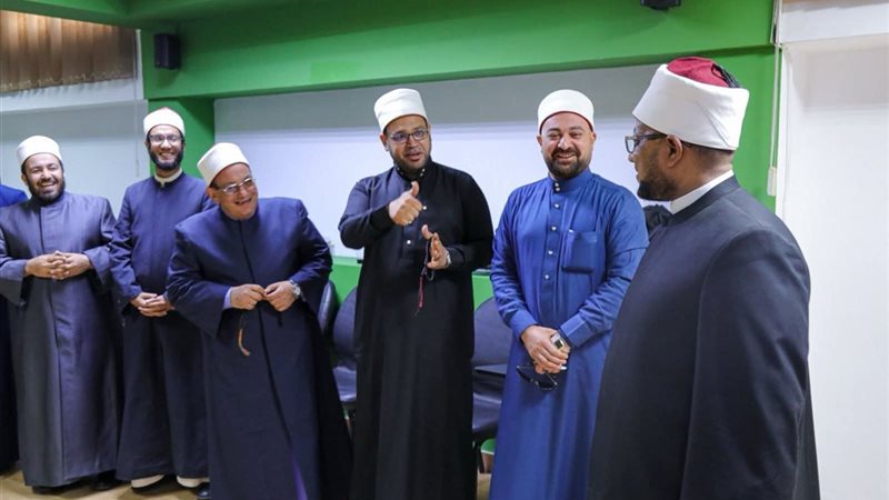 جانب من جولة أمين