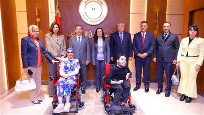 وزيرة التضامن الاجتماعي تشهد توزيع عدد من الأجهزة التعويضية لطلاب الجامعات 