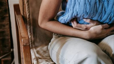     لماذا تحدث نوبات القولون العصبي وما الذي يشعر به الجسم؟