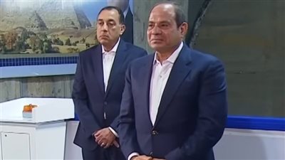 ماذا وراء ظهور مدبولي مع الرئيس السيسي بعد ساعات من جنازة والده؟