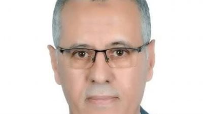 تكريم علمي رفيع.. فوز ماهر مصباح بجائزة جامعة السويس للرواد