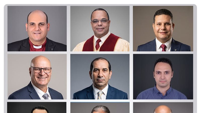 الفائزون 
