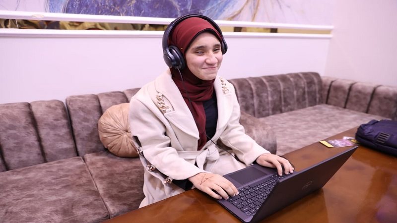 الطالبة ثريا أشرف