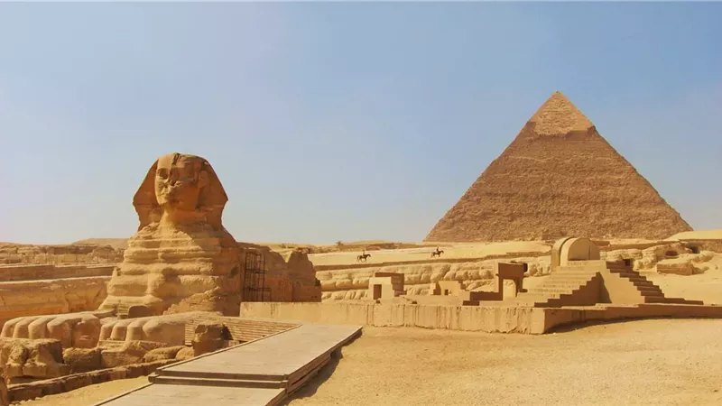 الأهرامات