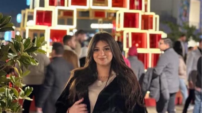 الفتاة