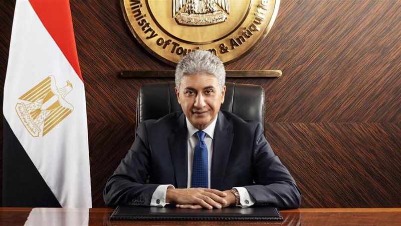 وزير السياحة شريف