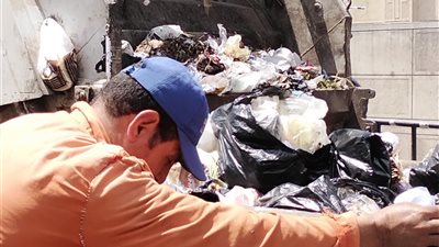 استعدادًا لعيد القيامة.. حى أول طنطا يطلق حملة نظافة موسعة بشارع الحكمة 