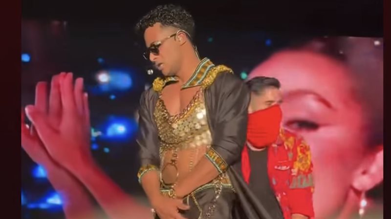 اطلالات مثيرة للجدل