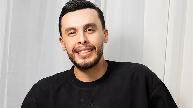 المؤلف أيمن سليم