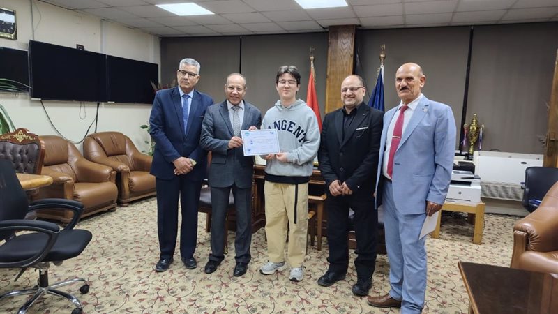 رئيس جامعة قناة السويس