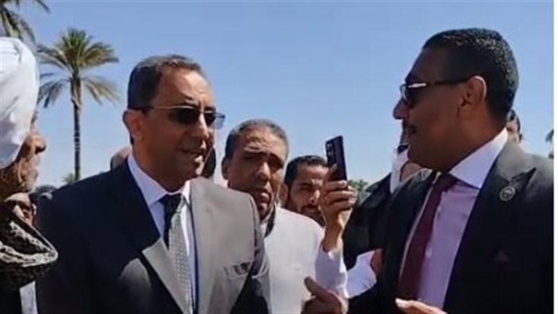 أهالي قنا أثناء لقاء