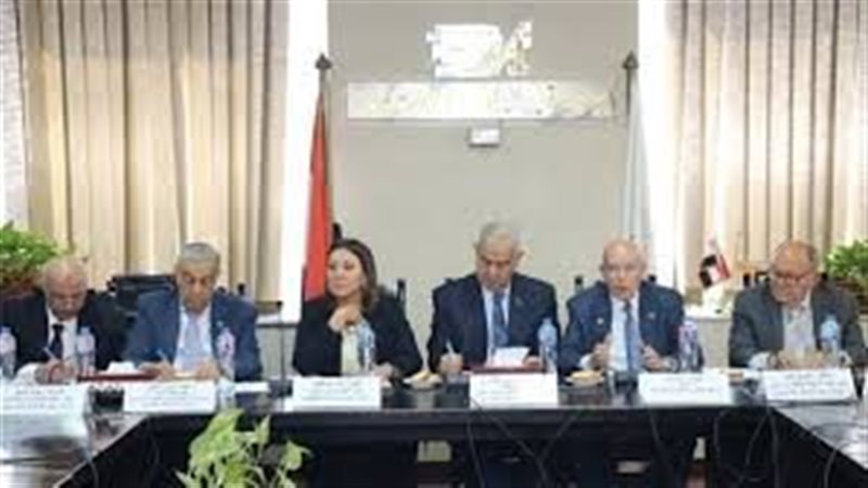 رجال الأعمال: رسوم