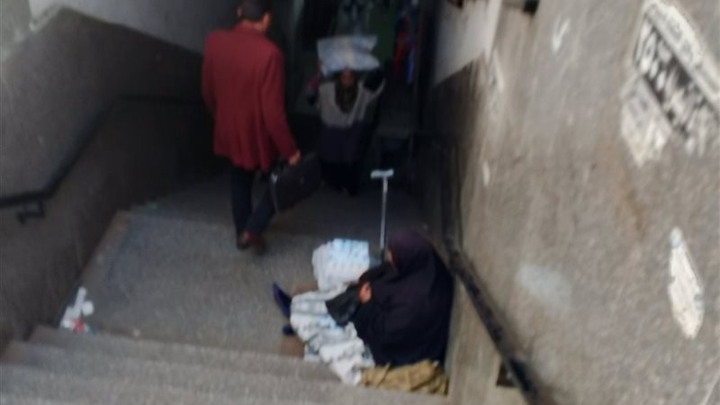 الناثمون في الشوارع