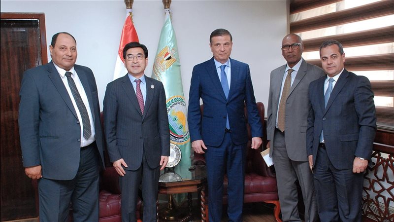 لقاء وزير الزراعة