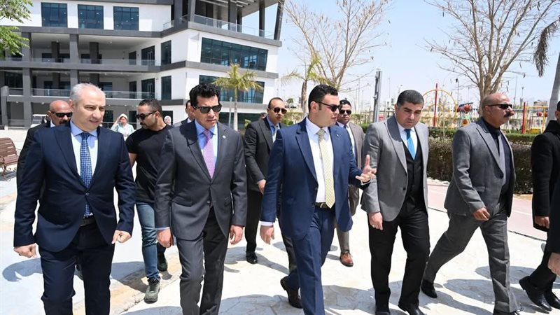 جولة وزيرا الإسكان