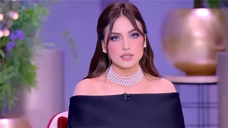 الإعلامية ياسمين