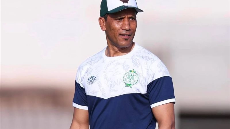 فادلو ديفيدز مدرب