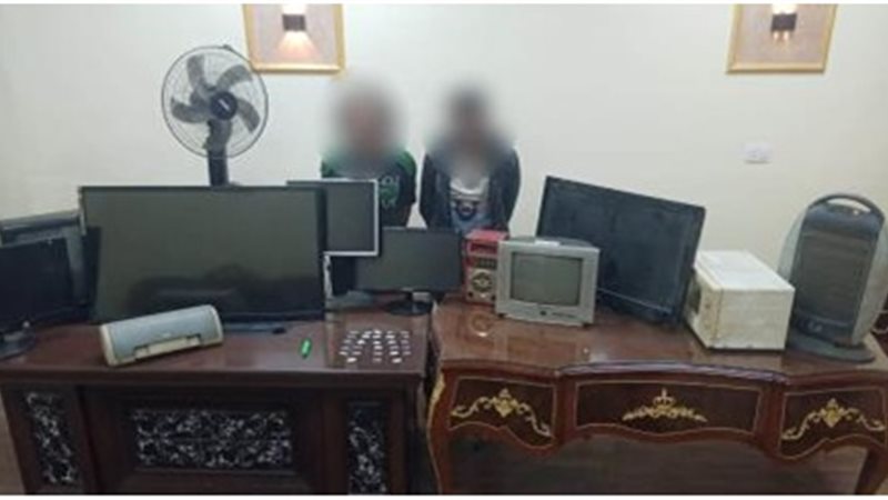 المتهمان والمسروقات