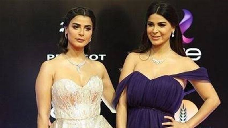 رانيا منصور وشقيقتها
