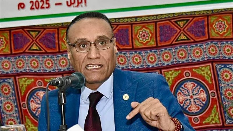 الدكتور علاء جانب