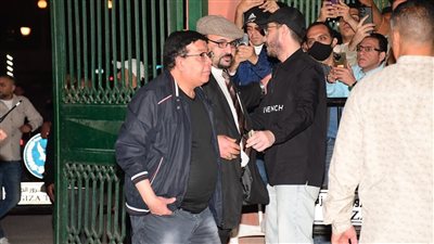 أمير كرارة وأحمد آدم يقدمان واجب العزاء في سليمان عيد