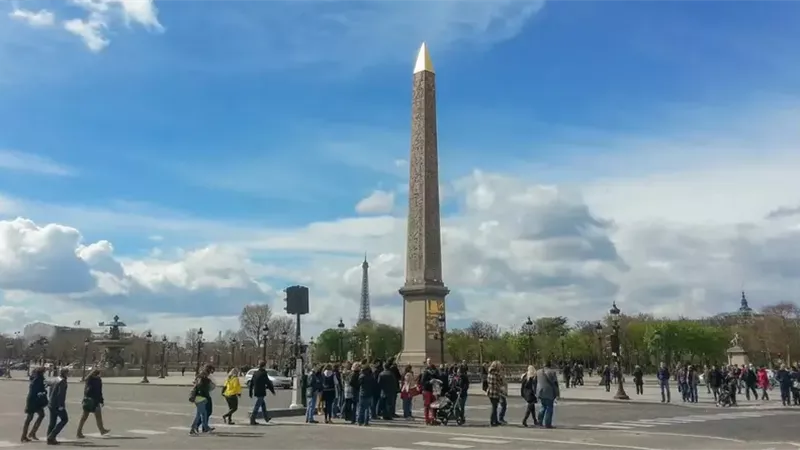 باحث فرنسي يفك شفرة