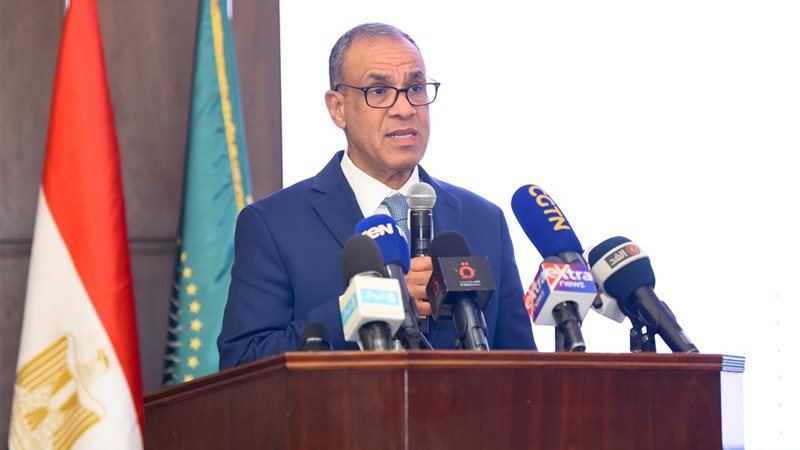 وزير الخارجية يشارك