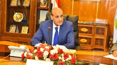 محافظ أسيوط: بدء صرف منحة عيد العمال لـ 7444 من العمالة غير المنتظمة 