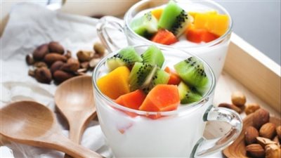     طريقة عمل حلى كاسات فواكه صحي وخفيف مناسب للرجيم