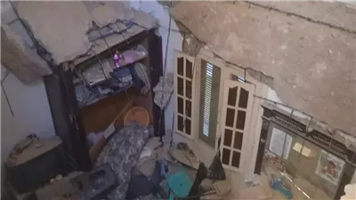 إصابة 11 شخصًا في انهيار سقف غرفة بعقار في محرم بك