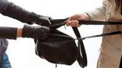 القبض على شقيقتان قاما بتغفيل عامل يمنى الجنسية وسرقته فى بولاق الدكرور