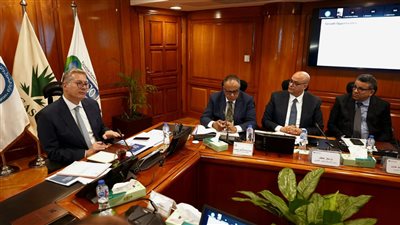 وزير البترول يوجه بالإسراع في استغلال والأمكانات والغاز بحقول شركة خالدة 