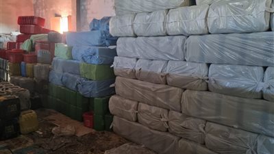 محافظ الإسكندرية: ضبط 30 طن أسمدة ومبيدات زراعية مجهولة المصدر داخل منشأة 
