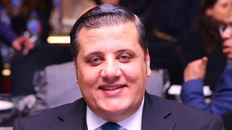 مصطفى زمزم مساعدا