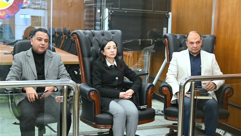 من داخل غرفة التحكم