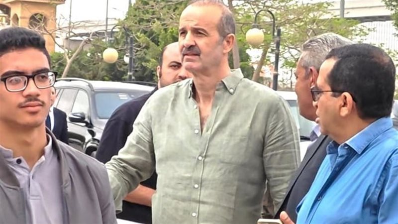 أيمن عزب