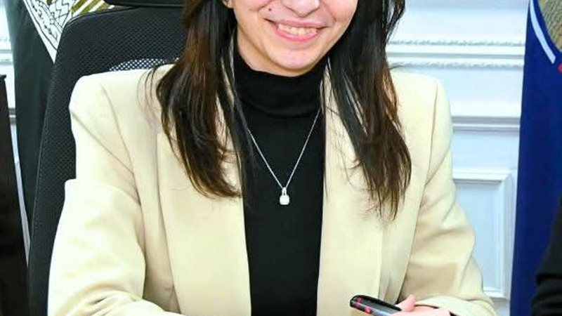 محافظ البحيرة تعتمد