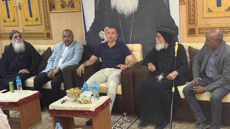 محافظ أسوان يزور