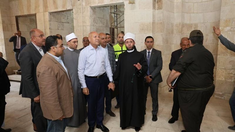 وزير الأوقاف ومحافظ